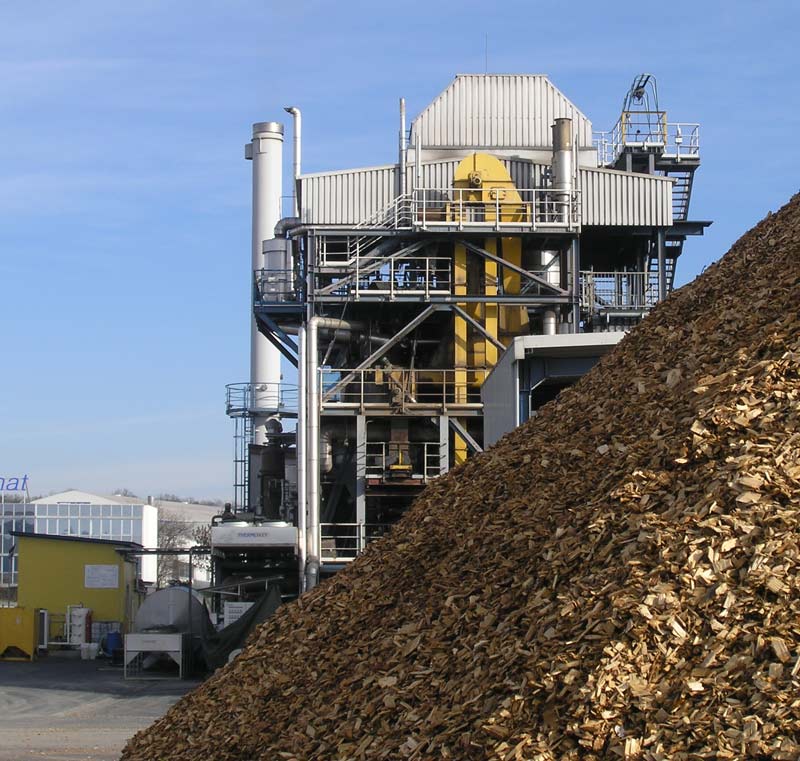 Wood chips and gasification equipment at Güssing, Austria, in 2006