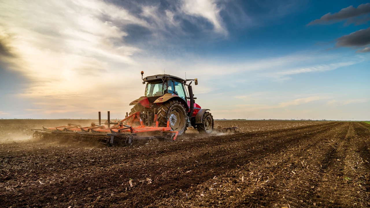 Real field preparation operation in agricultural soil
